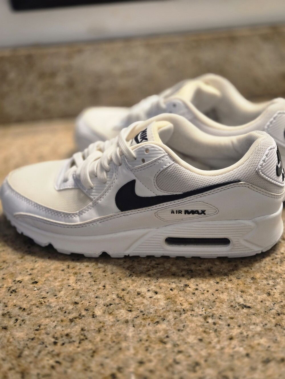 Nike Air Max White  Sneakers with Black Swoosh Womens 9 - Picture 6 of 16